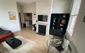 Modern Flat In Leeds City Centre, Great For Business And Pleasure